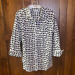 Chico's NWOT Black/White Button-down Blouse, 3/4 Sleeves, Cuff Detail, Size 3